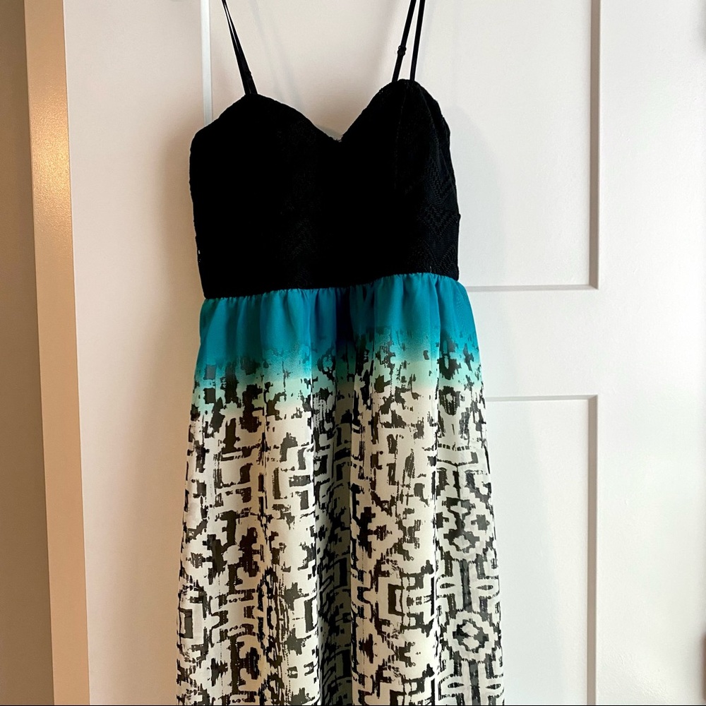 Juniors Dress - Size Large - Picture 2 of 4
